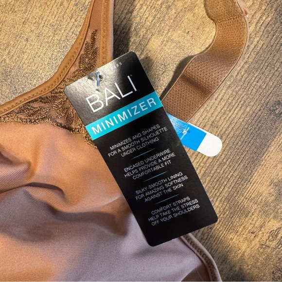 Bali Women's Underwire Minimizer Bra Size 36DDD NWT - Picture 3 of 7